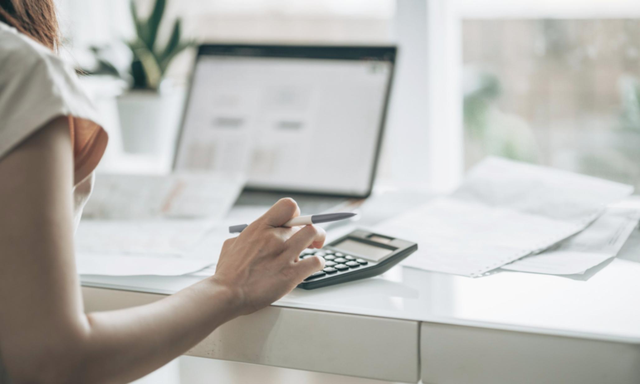 Keyword research interface with data clusters